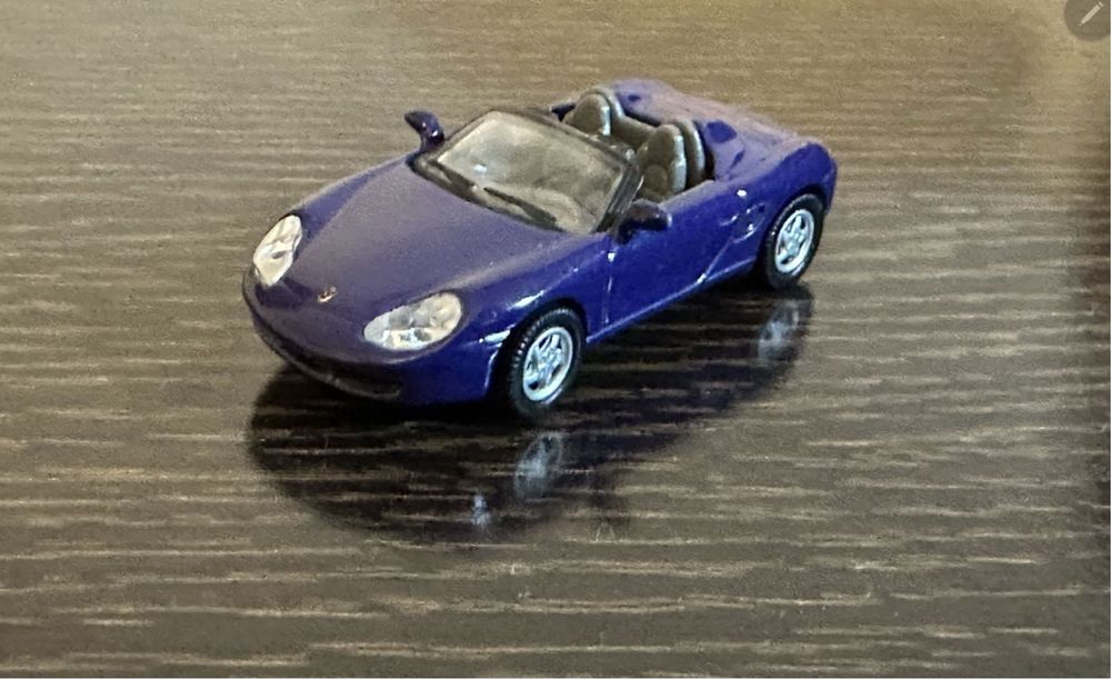Machete auto CARARAMA 1/72
