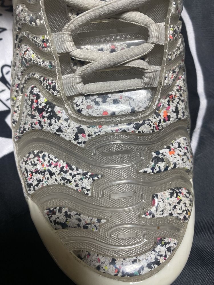 Продавам дамски маратонки Nike 44 номер