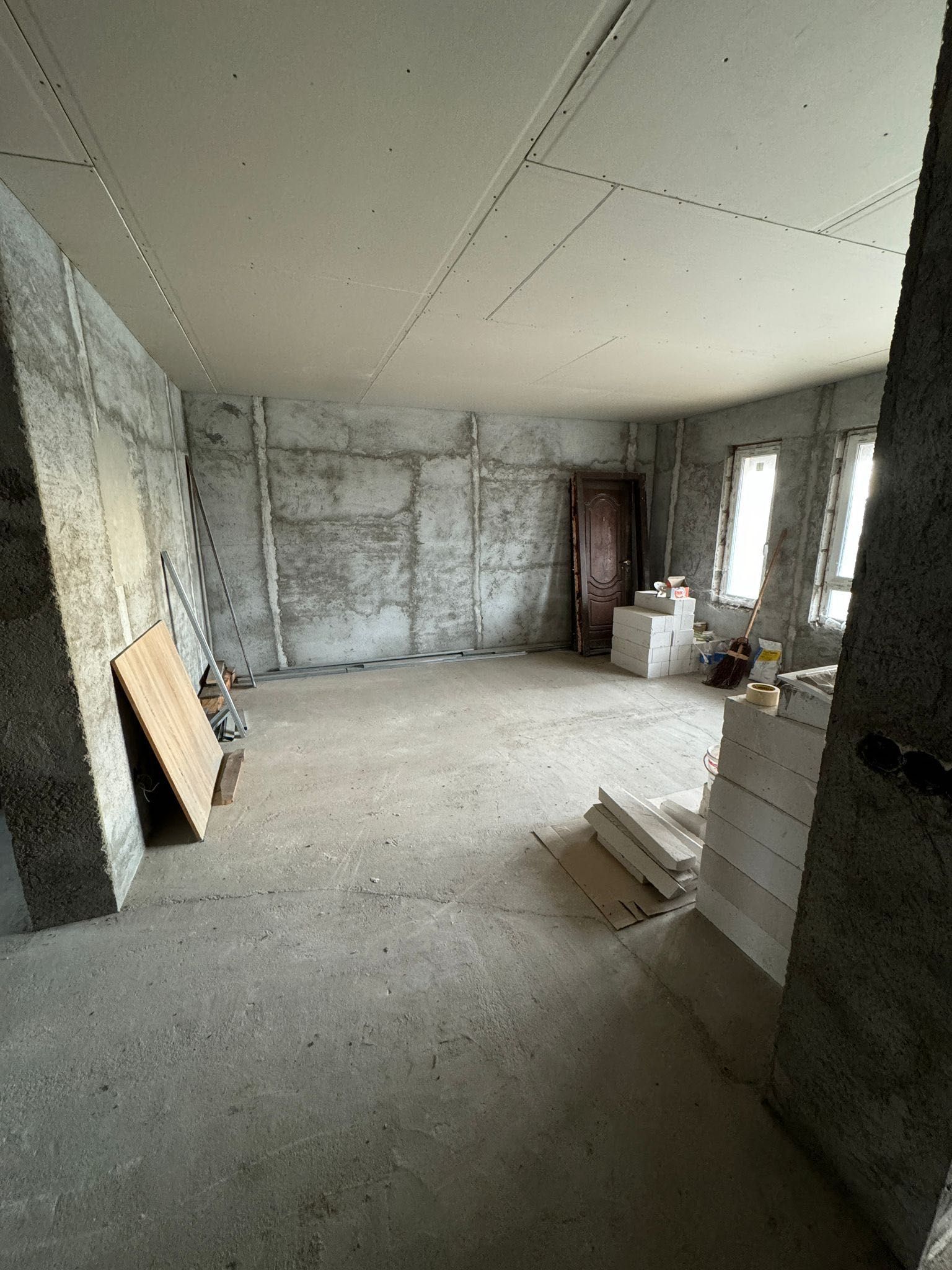 Apartament 57 mp