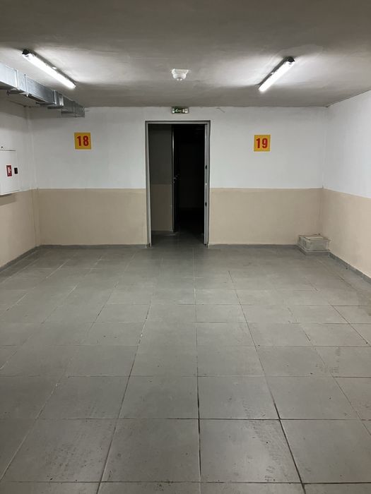 Двойно паркомясто под наем