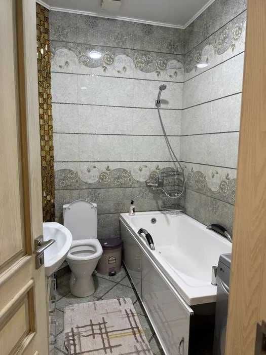 Максим Горький (БИЙ), Сдаю Cрочно  кв-ру 2-комю 3/9! 208*