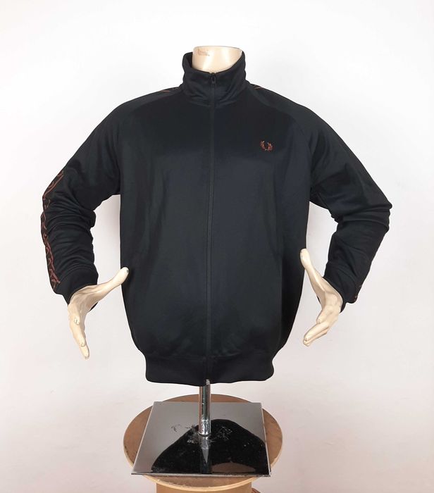 Fred Perry Contrast Tape - Оригинално мъжко горнище размер L