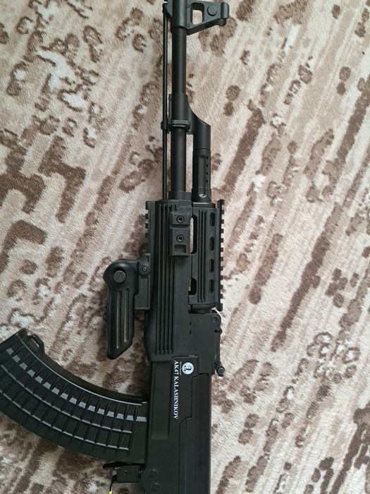 Лицензирана Еърсофт реплика на АК47