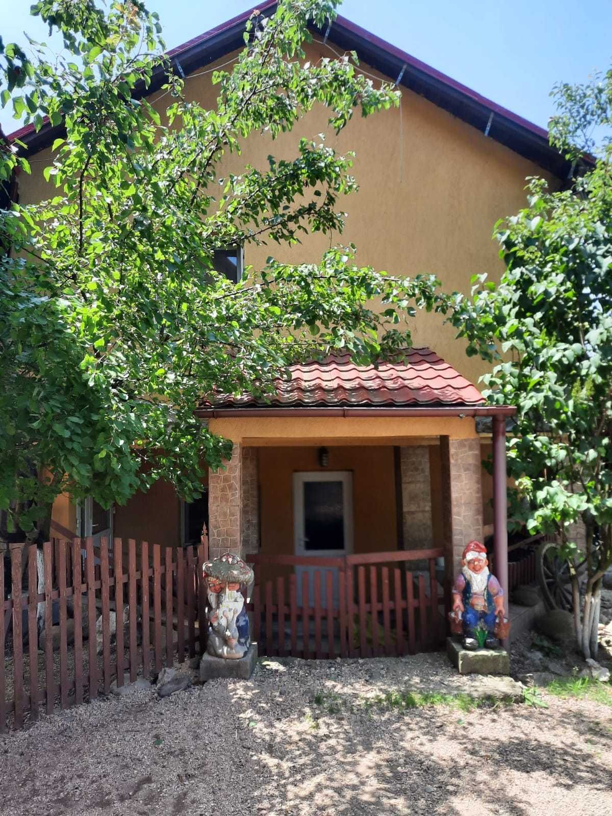 Vând casă în Petroșani