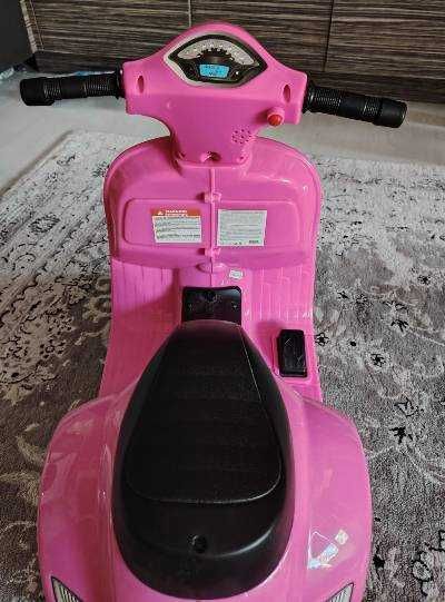 Детско моторче VESPA GTS