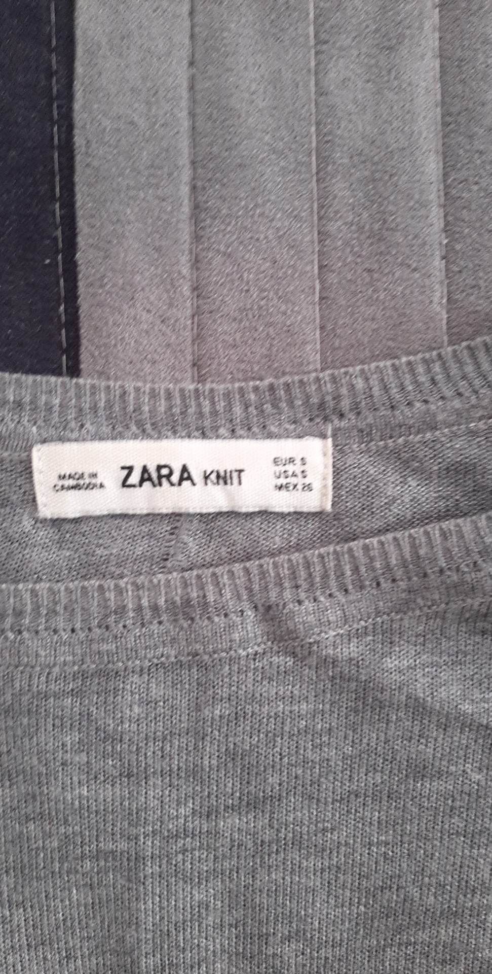 Vând rochie tricot și bluza zara