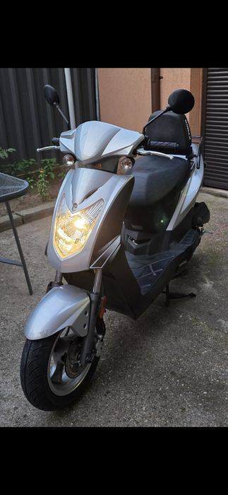 Vând scuter KYMCO AGILITY 50