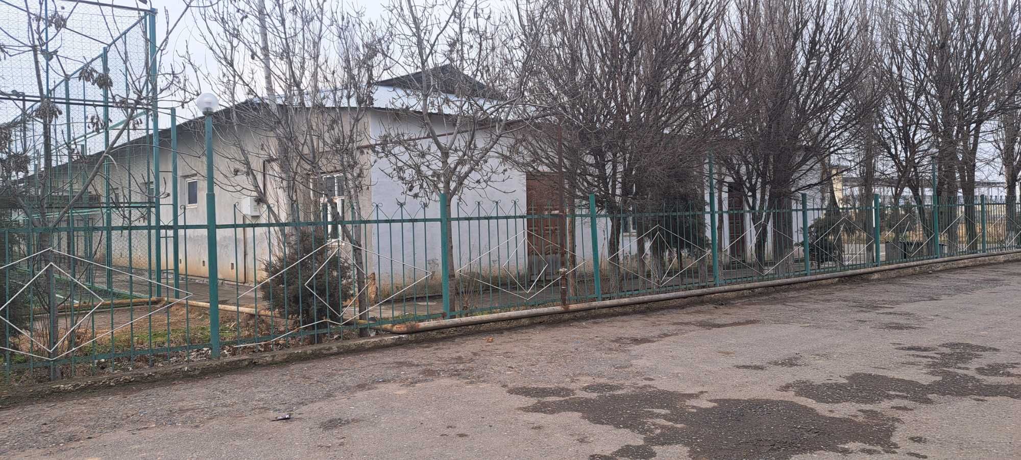 Sirdaryo viloyati Mirzaobod tumanida Yozgi toyxona binosi sotiladi