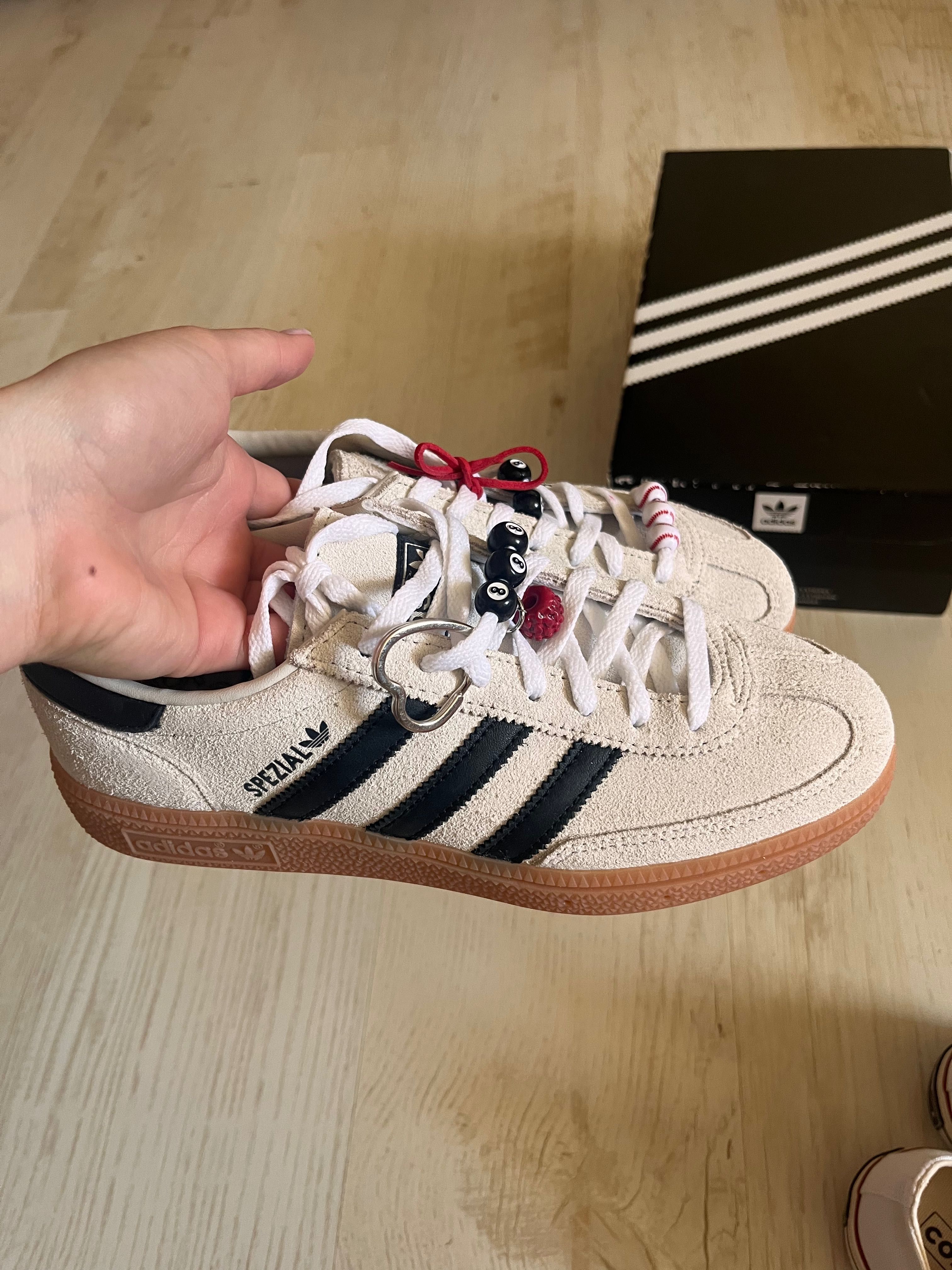 Adidas Spezial маратонки