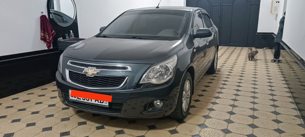 Шевролет Кобальт сотилади