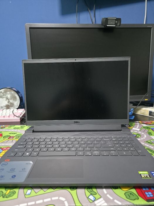 Laptop gaming Dell G15 5511