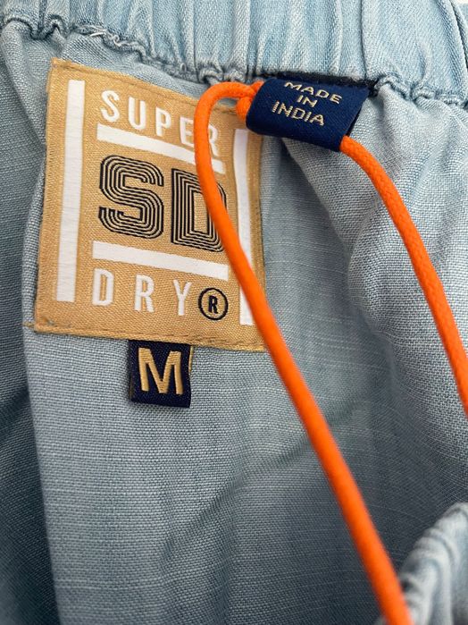 Нова рокля Superdry размер - M