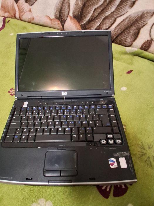 HP Pavilion dv1000