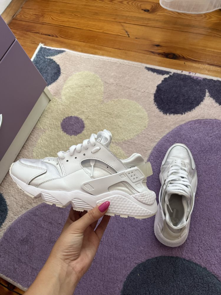 Nike Air Huarache - почти нови, 39 размер