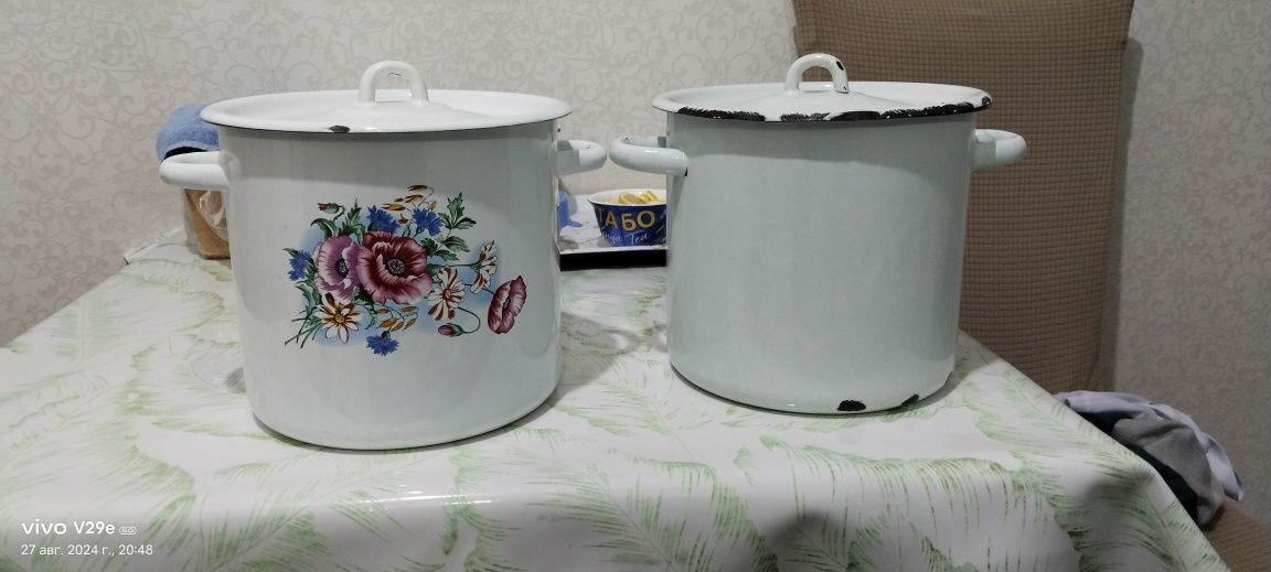 Кастрюля эмалированная