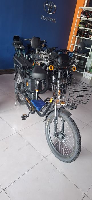 Skuter bor.           .