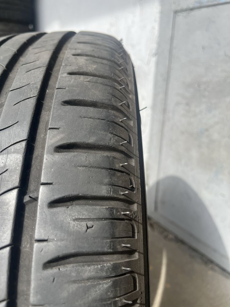 2 бр. летни гуми 185/65/15 Michelin 5,5 mm DOT 0216