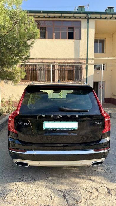 Volvo XC 90 krossover