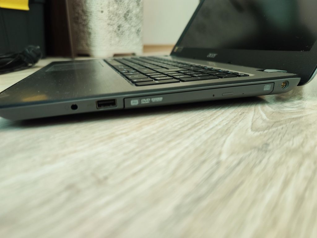 Лаптоп Acer Aspire F5-573G