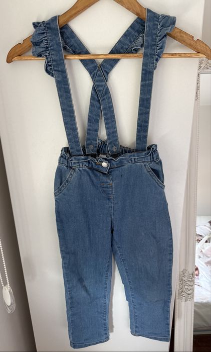 Гащеризон за момиченце, отговарящ на 104-110 см