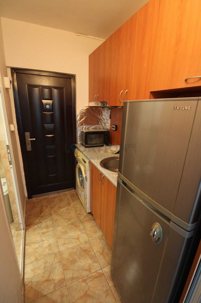 Продава се Едностаен апартамент в Варна, Левски - 19 кв.м за 2785 €/кв.м - Снимка #2