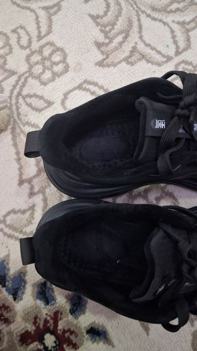 Krossovka yangi. Samarqand shahri