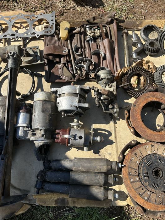 Продавам много части за ВОЛГА ГАЗ 24