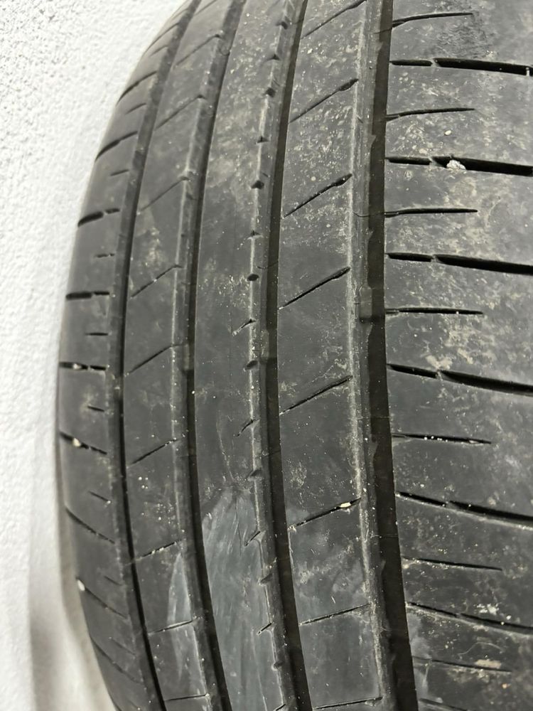 Гуми 235/50R20