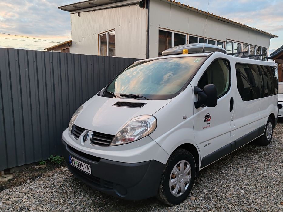 Renault trafic 8+1locuri lung din 2010