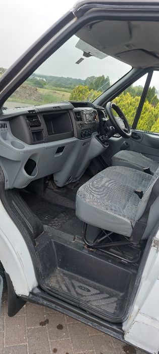 Ford Transit din 2012 motor 2.2 diesel Euro 5 Volan pe dreapta