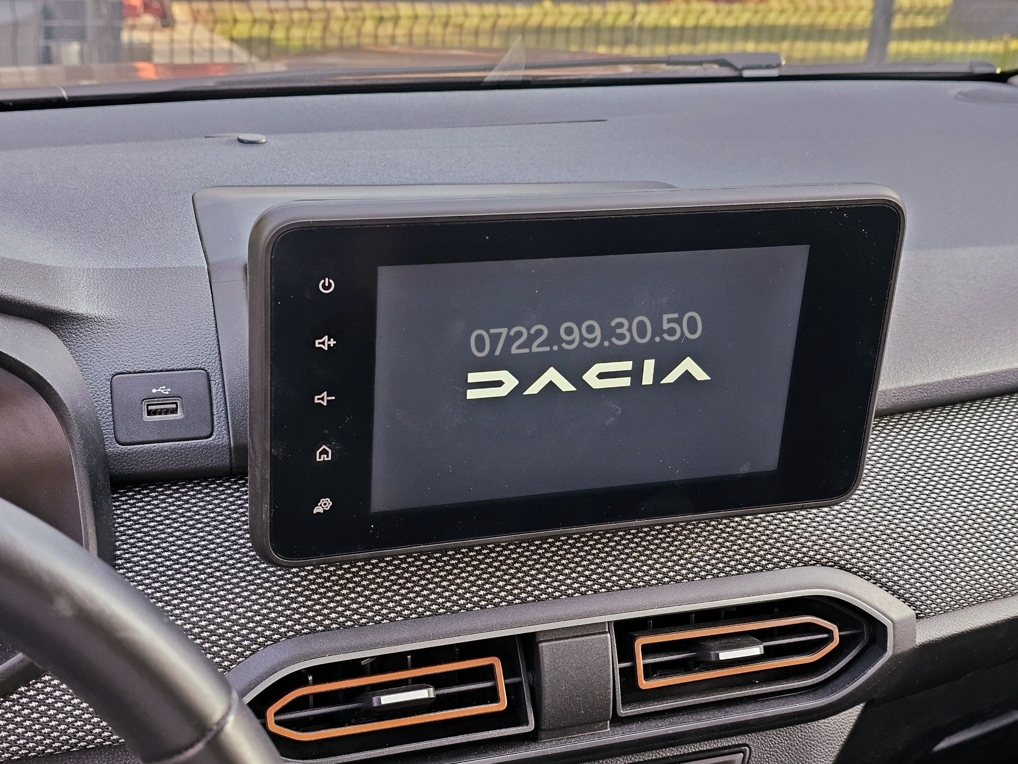 Camera DACIA DUSTER LOGAN activare navigație MediaNav harta Gps update