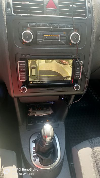 Vând vw Touran an 2012 automat