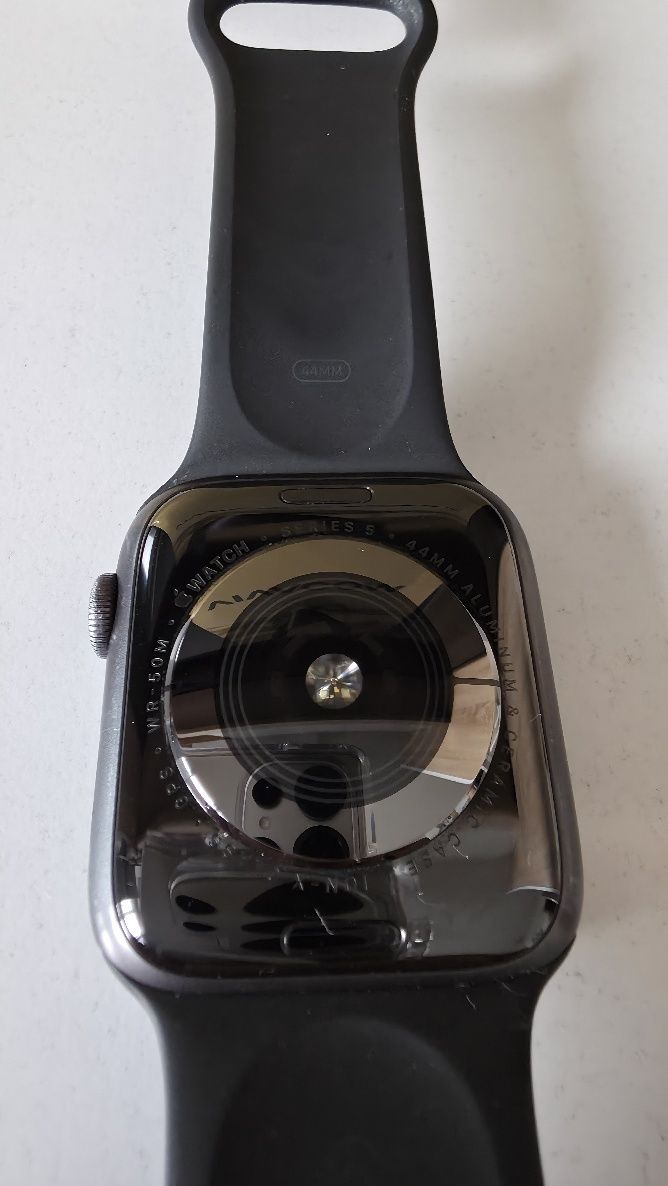 Apple Watch 5 44mm