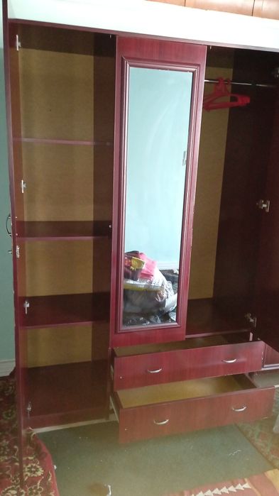 Mebel shfaner sotiladi