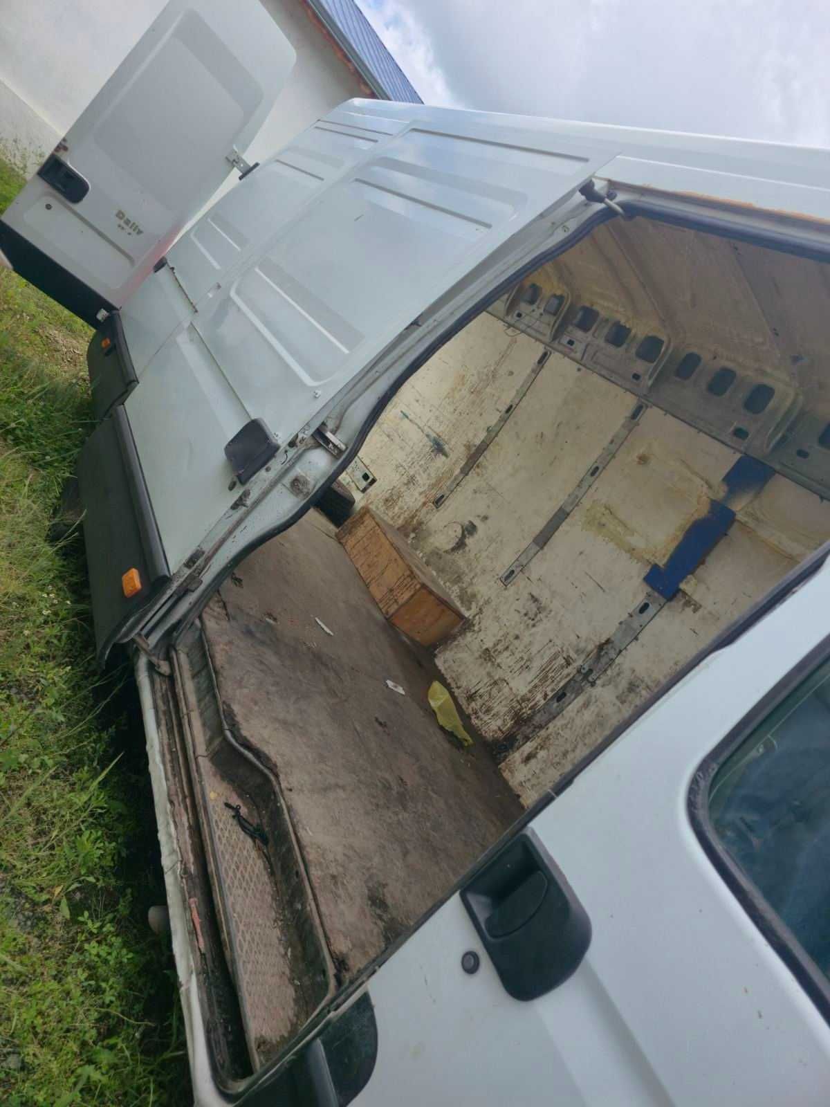 Iveco 35 C 13 - двойна гума