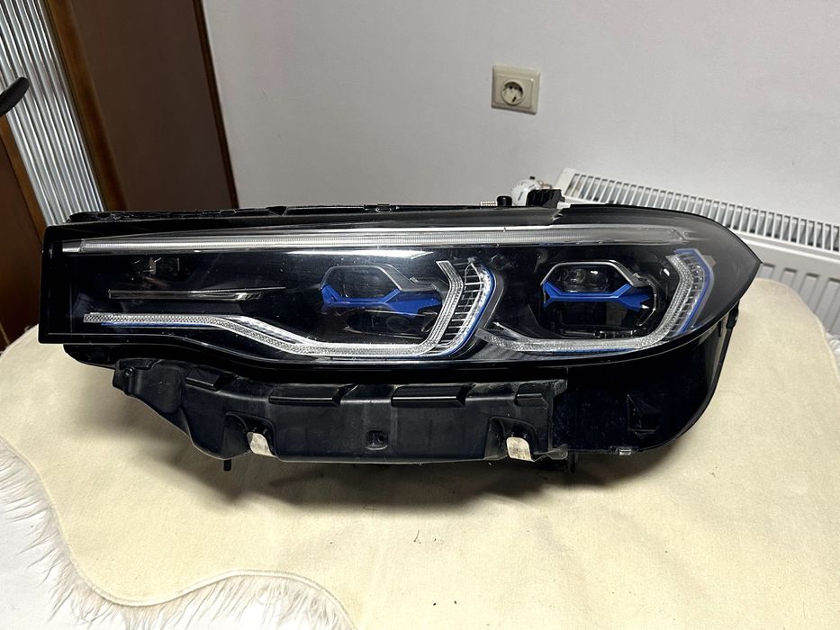 Ляв фар BMW X7 G07 LASER