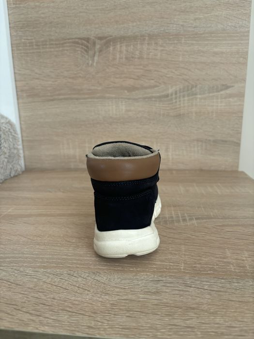 Боти за момче
