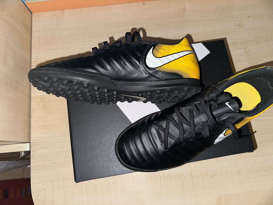 Футболни обувки за изкуствен терен Nike Маратонки TIEMPOX RIO