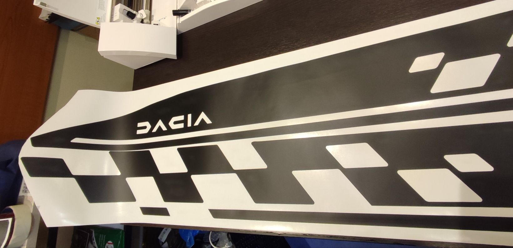 Linii sport/bandouri autocolant gama Dacia Logan/MCV/Sandero/Duster