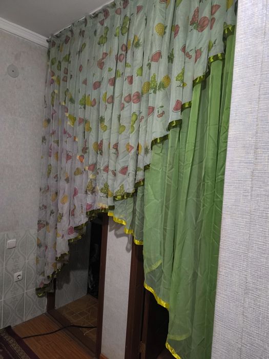 Занавеска новая из двух расцветок