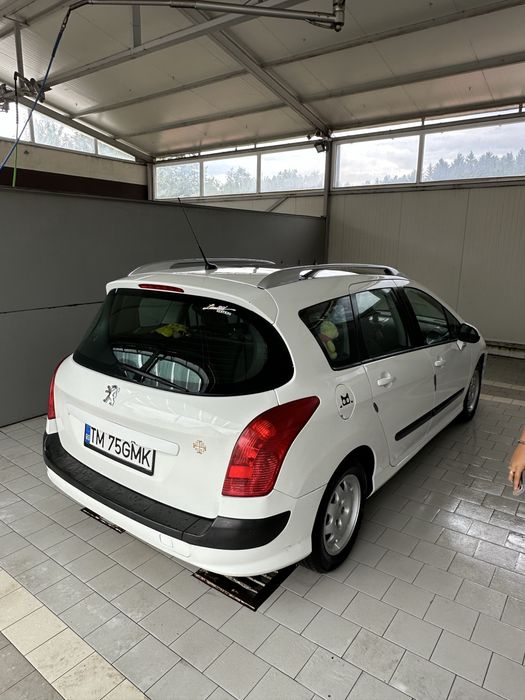 Peugeot 308 SW impecabil, masina de familie tinuta in garaj