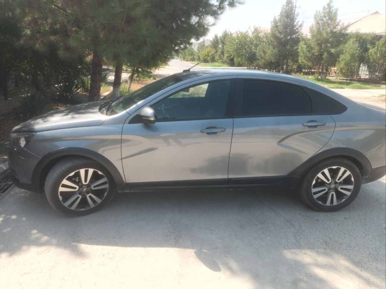Lada Vesta croos 1.8