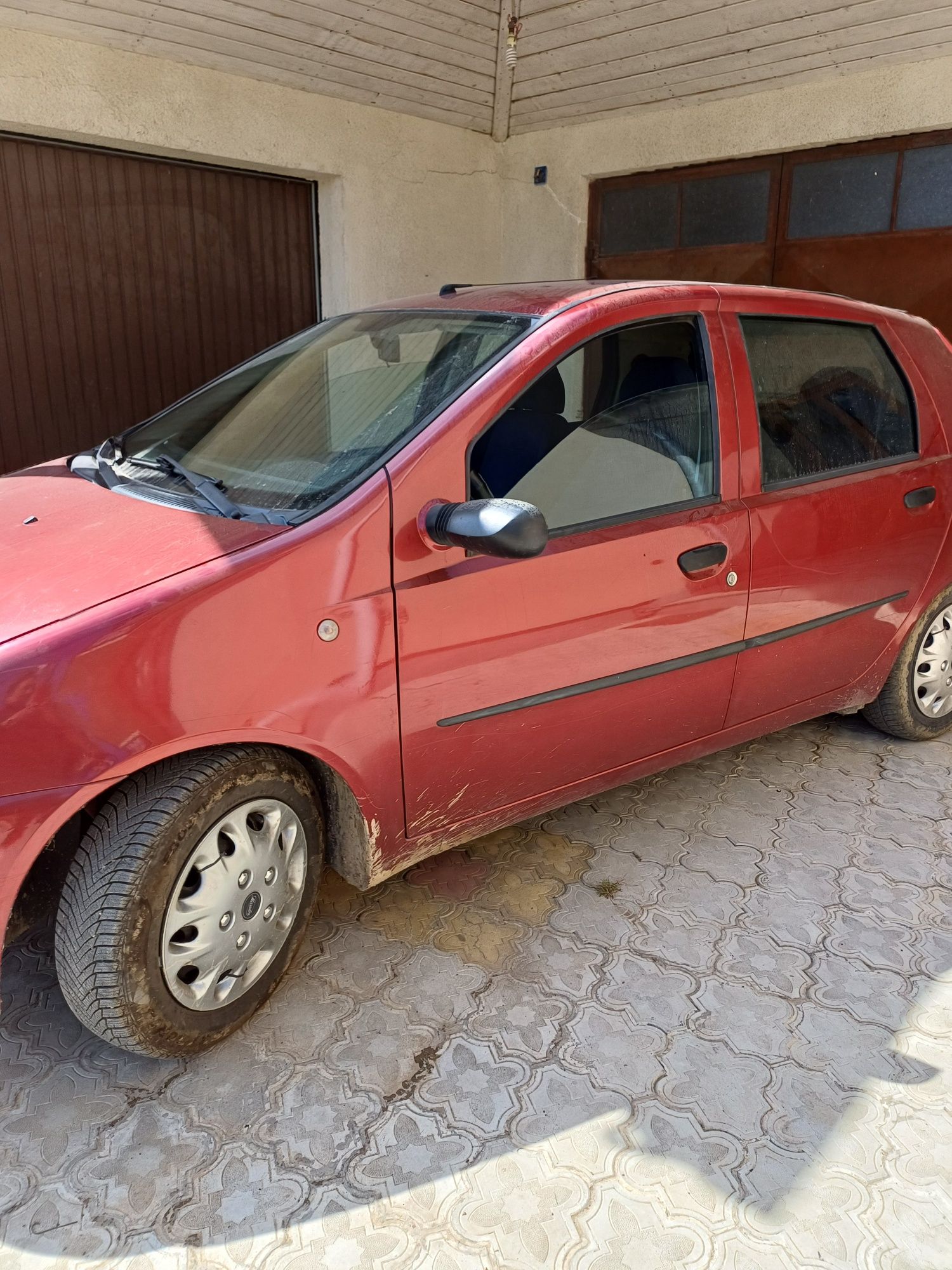 Vand  causa inutilizarii Fiat Punto kw  1242