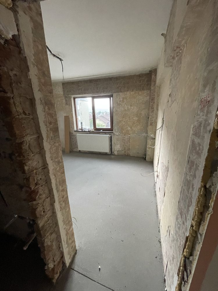 Apartament 3 camere 2 bai 80 mp utili