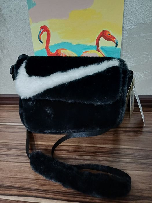 Дамска Чанта Nike W NSW futura 365 fx fur crossBODY