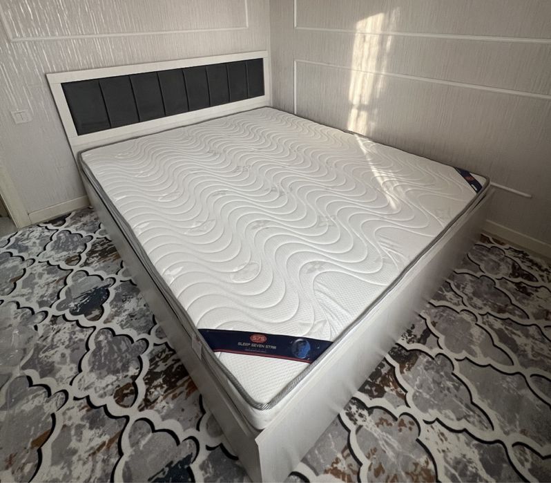 Spalni karavat va 2 ta tumbasi