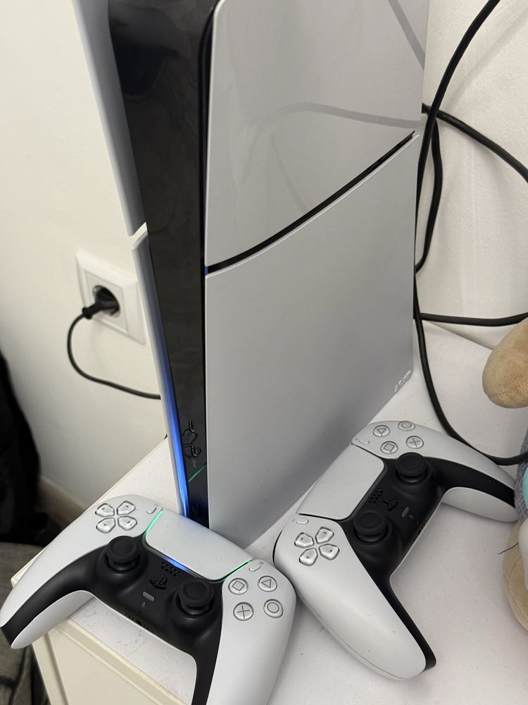 Playstation 5 с играми, 2 джойстика