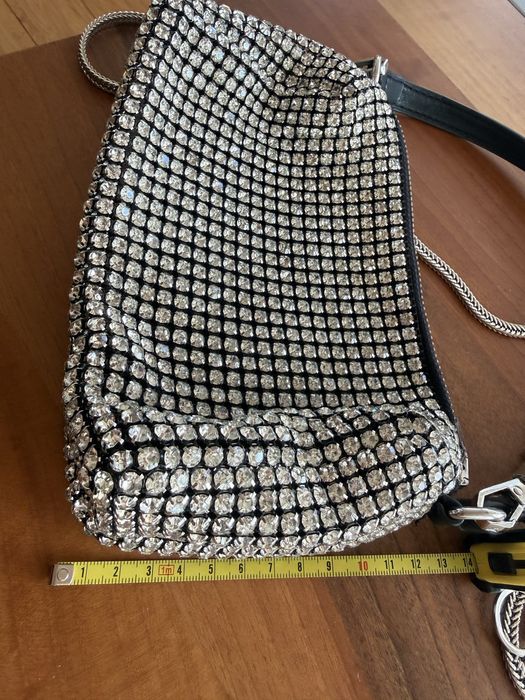 Дамска чанта с камъни