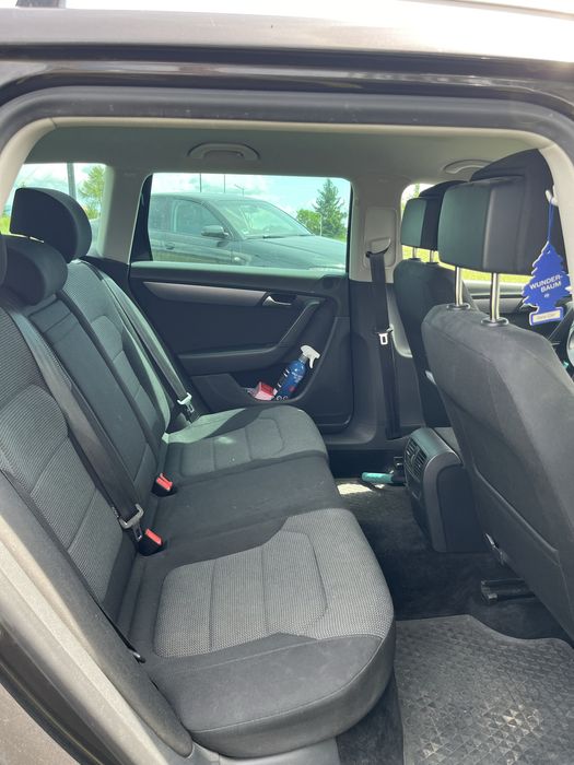 Volkswagen Passat B7 Combi 2.0TDI 140CP Euro5 + inca un set jante