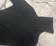 Body negru cu guler